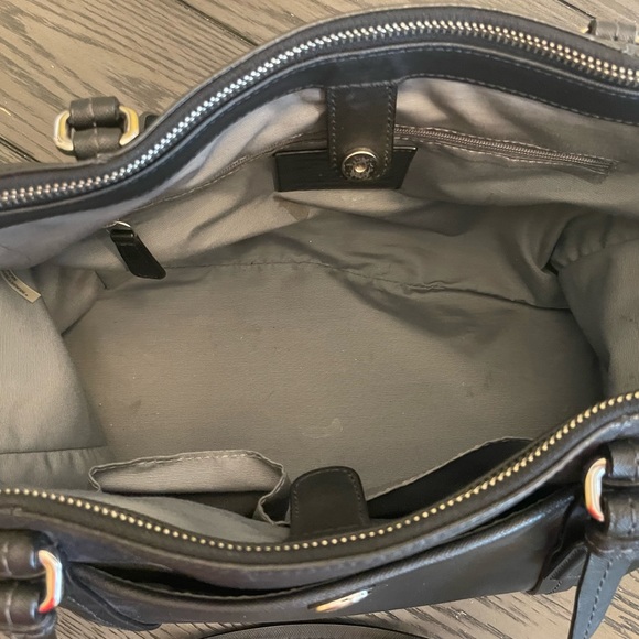 Coach Black Bag Grey Inside - Picture 12 of 14